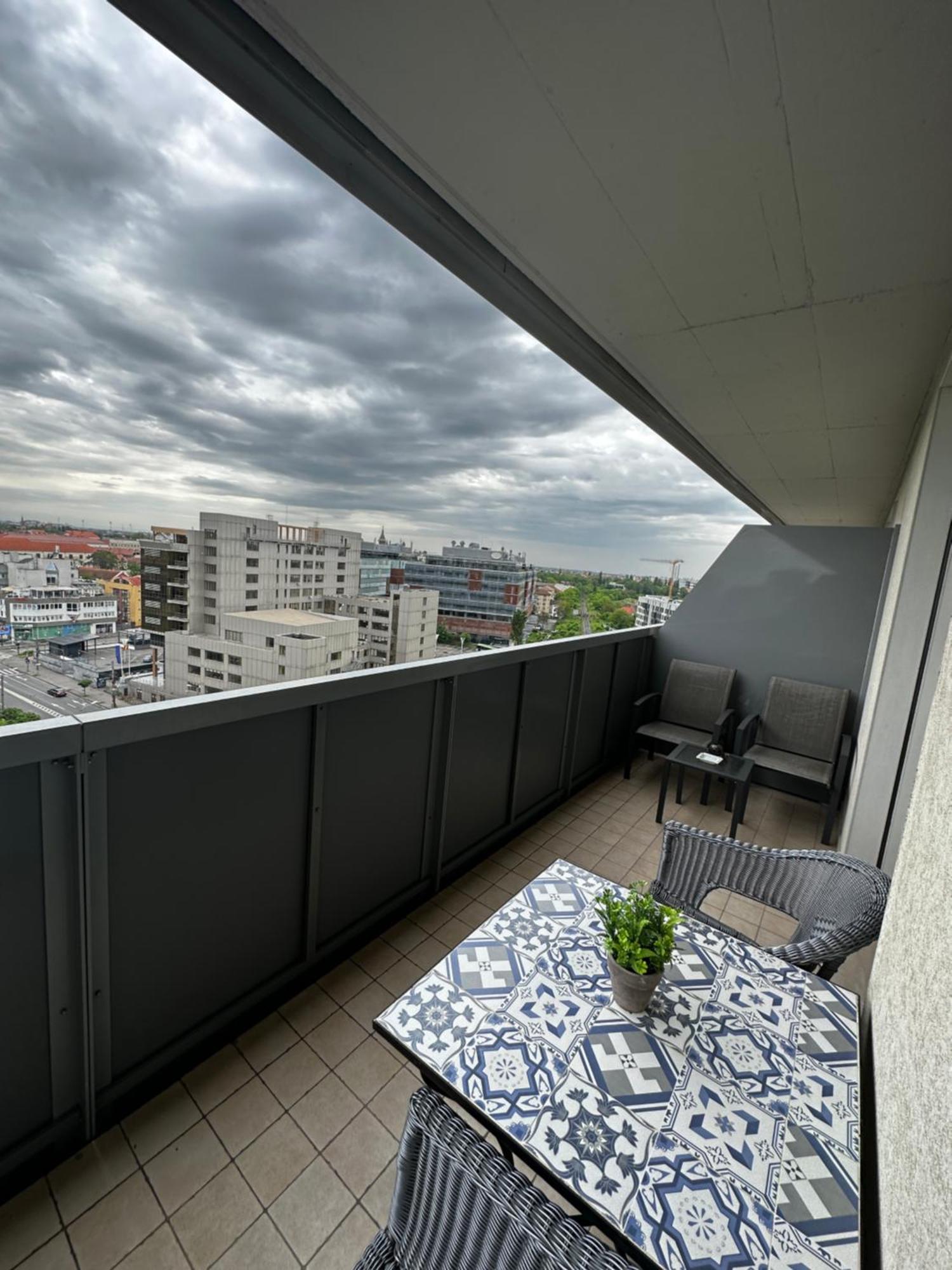 Central Apartment Тимишоара Екстериор снимка
